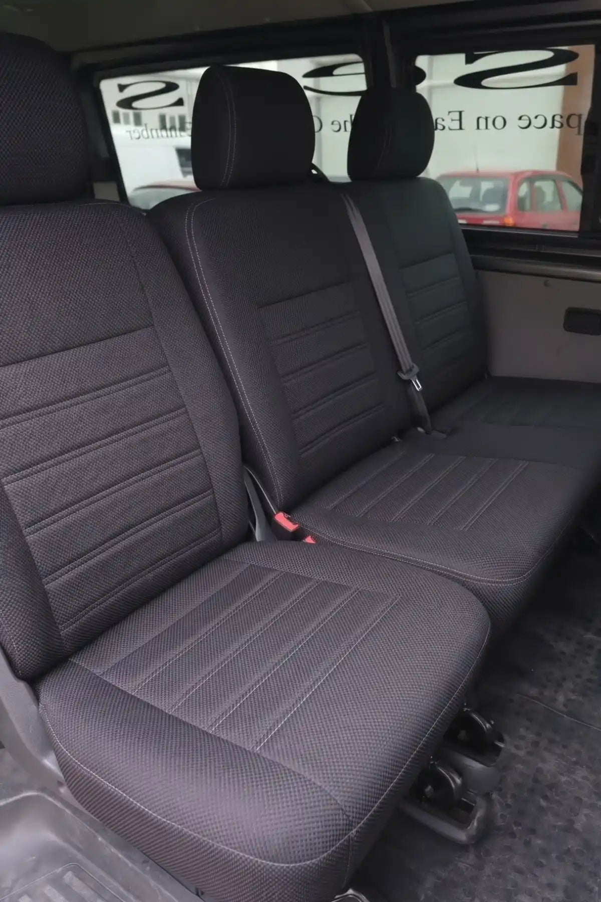 Araca Özel Koltuk Kılıfı - Volkswagen Transporter T6 - 2016 Sonrası - Original Design - Siyah Siyah Füme