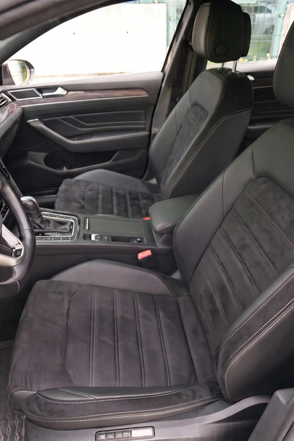 Volkswagen Passat 2015-2022 Araca Özel Koltuk Kılıfı London Design Siyah Siyah Füme
