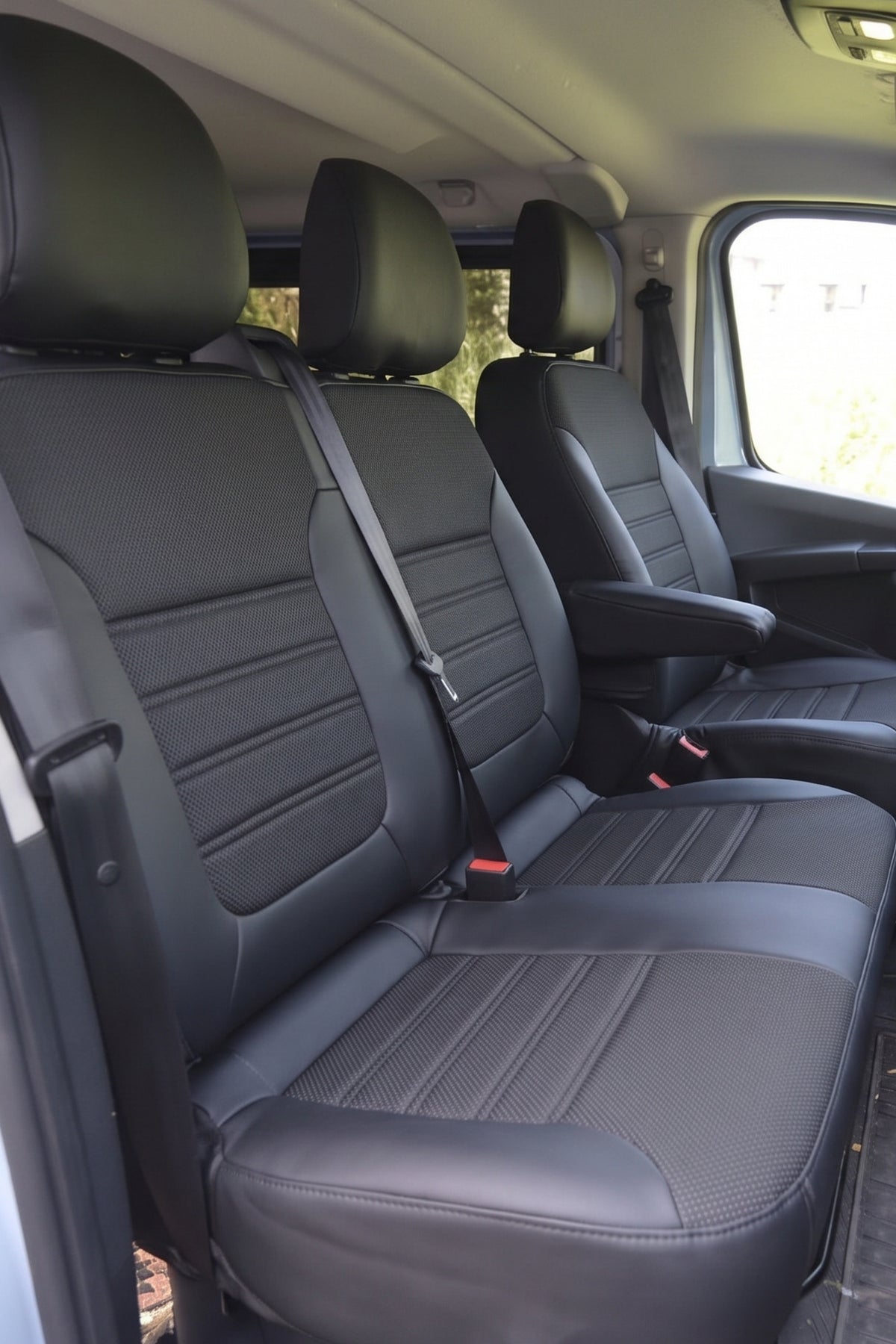 Araca Özel Koltuk Kılıfı - Renault Trafic - 2015 Sonrası - New York Design - Siyah Siyah Siyah