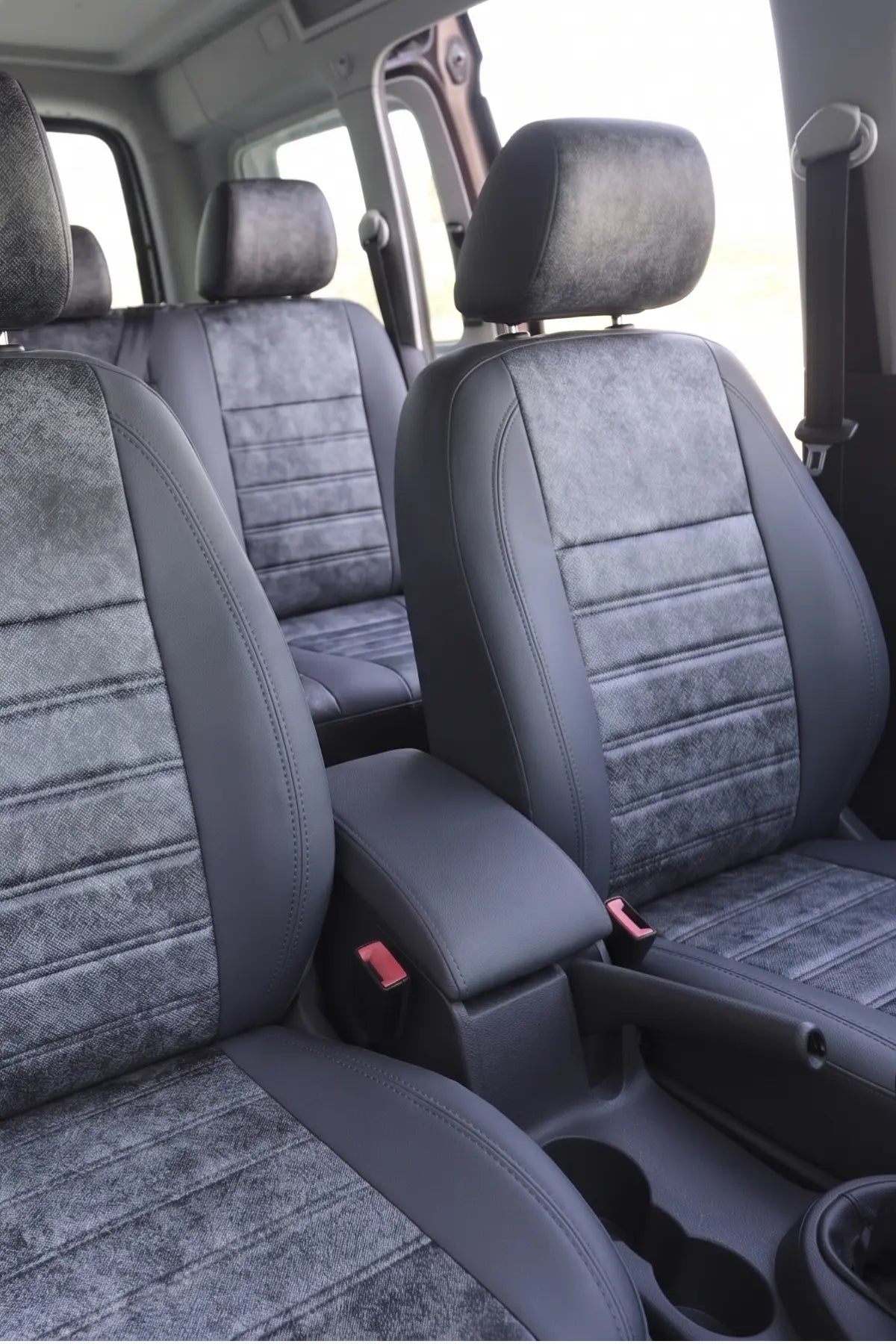 Araca Özel Koltuk Kılıfı - Volkswagen Caddy - 2004 - 2015 - Milano Design - Füme Füme Füme