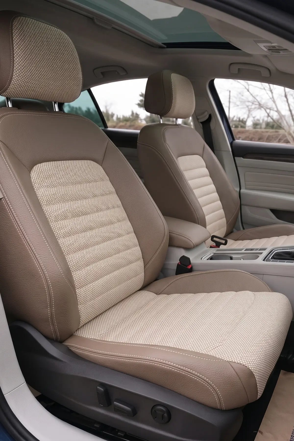 Araca Özel Koltuk Kılıfı - Volkswagen Passat - 2015-2022 - Paris Design - Krem Beyaz Noktalı Bej Krem