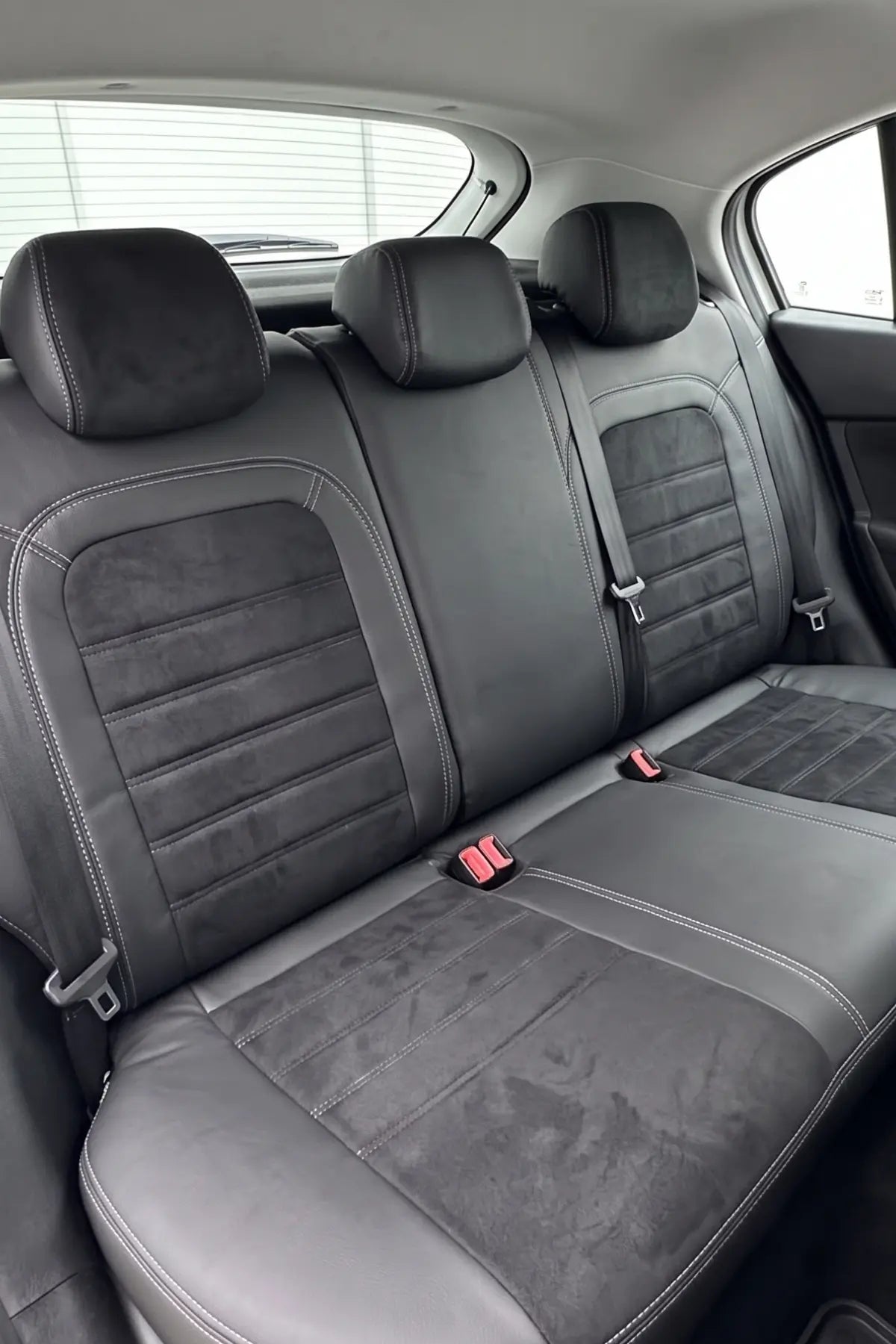 Araca Özel Koltuk Kılıfı  - Fiat Egea Cross - 2020 Sonrası - London Design - Siyah Siyah Füme