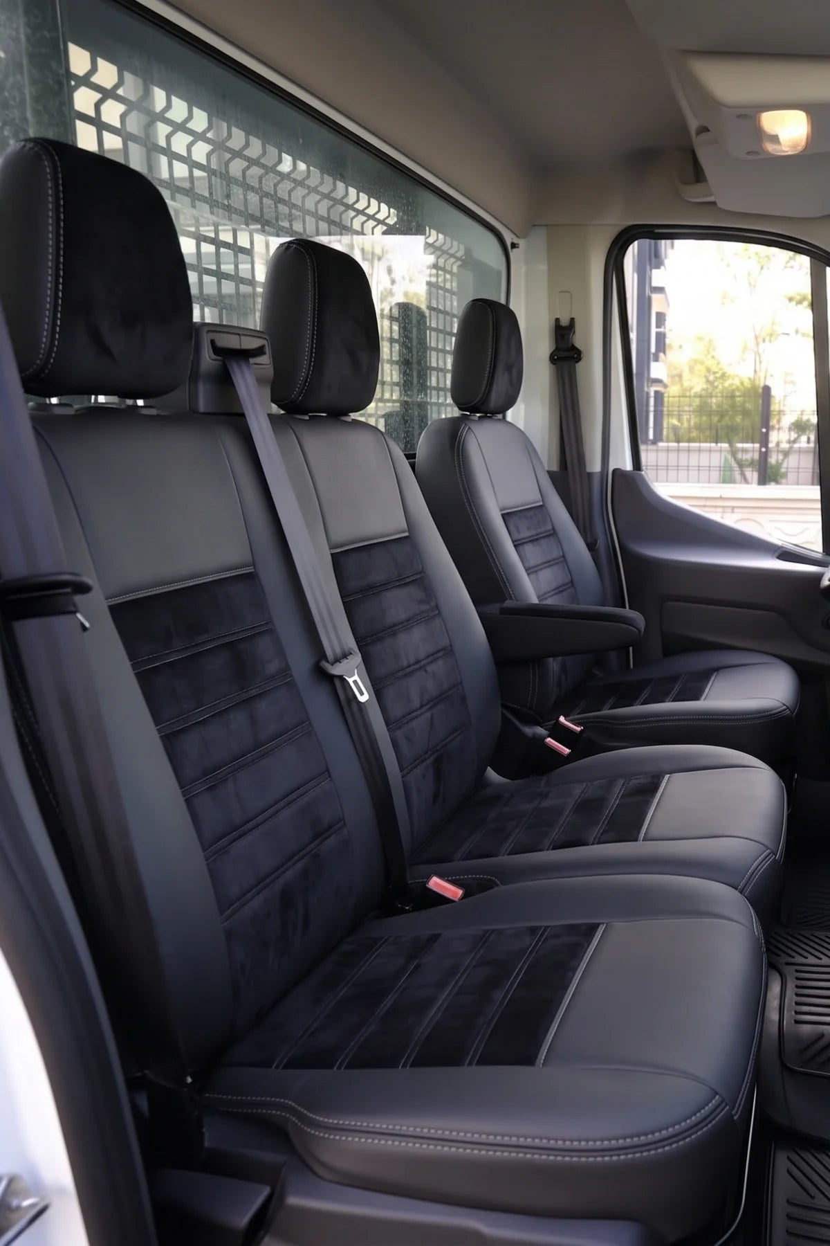 Ford Transit 2014 Sonrası Araca Özel Koltuk Kılıfı London Design  Siyah Siyah Füme