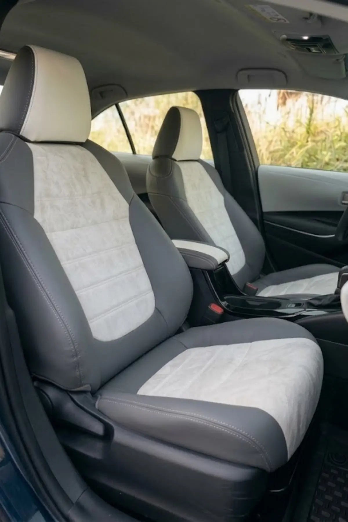 Toyota Corolla 2023 Sonrası Araca Özel Koltuk Kılıfı London Design Kırık Beyaz Açık Gri Kırık Beyaz