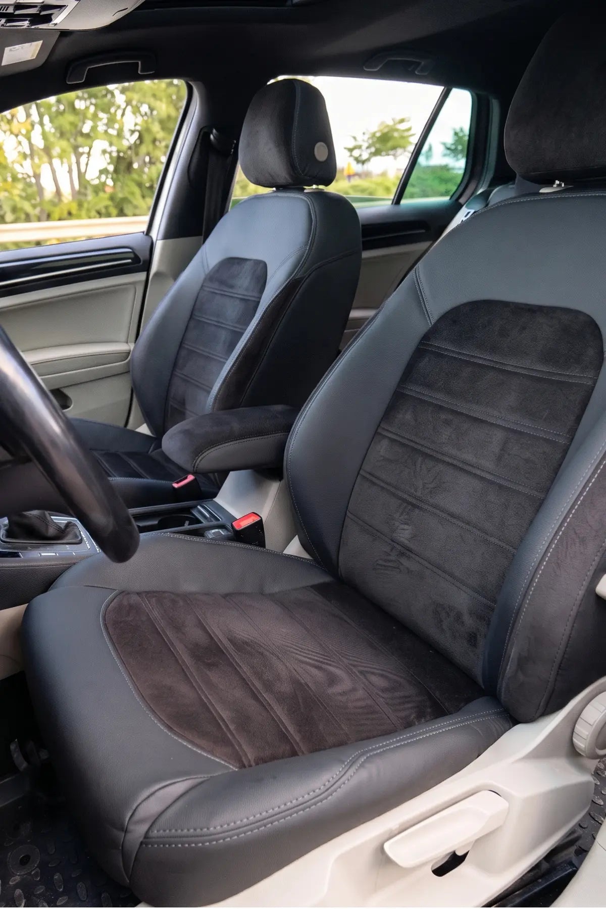 Volkswagen Golf 2013 - 2021 Araca Özel Koltuk Kılıfı London Design Siyah Siyah Füme