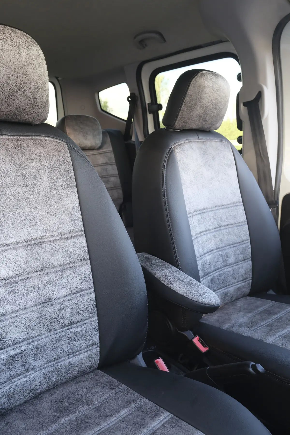 Araca Özel Koltuk Kılıfı - Fiat Fiorino - 2008 Sonrası - Milano Design - Füme Siyah Füme